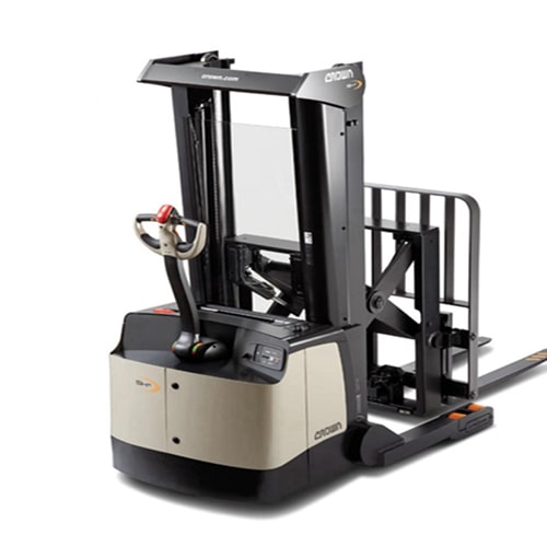 vertical mast for lifting, and a steering wheel/controls on the front